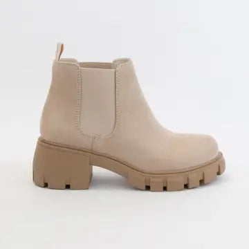 Shoes & Boots